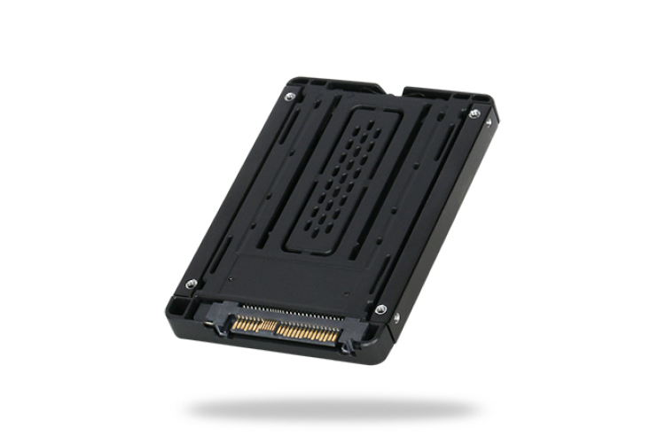 ICY DOCK EZConvert MB705M2P-B - M.2 NVMe PCIe 3.0/4.0 SSD zu 2,5 Zoll SFF-8639 NVMe U.2 SSD Format Konverter/Adapter mit integriertem Kühlkörper ICY DOCK EZConvert MB705M2P-B - M.2 NVMe PCIe 3.0/4.0 SSD zu 2,5 Zoll SFF-8639 NVMe U.2 SSD Format Konverter/Adapter mit integriertem Kühlkörper