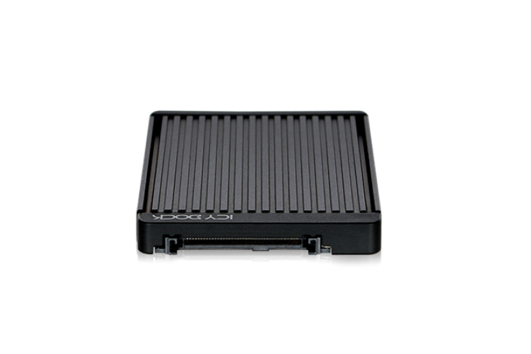 ICY DOCK EZConvert MB705M2P-B - M.2 NVMe PCIe 3.0/4.0 SSD zu 2,5 Zoll SFF-8639 NVMe U.2 SSD Format Konverter/Adapter mit integriertem Kühlkörper ICY DOCK EZConvert MB705M2P-B - M.2 NVMe PCIe 3.0/4.0 SSD zu 2,5 Zoll SFF-8639 NVMe U.2 SSD Format Konverter/Adapter mit integriertem Kühlkörper