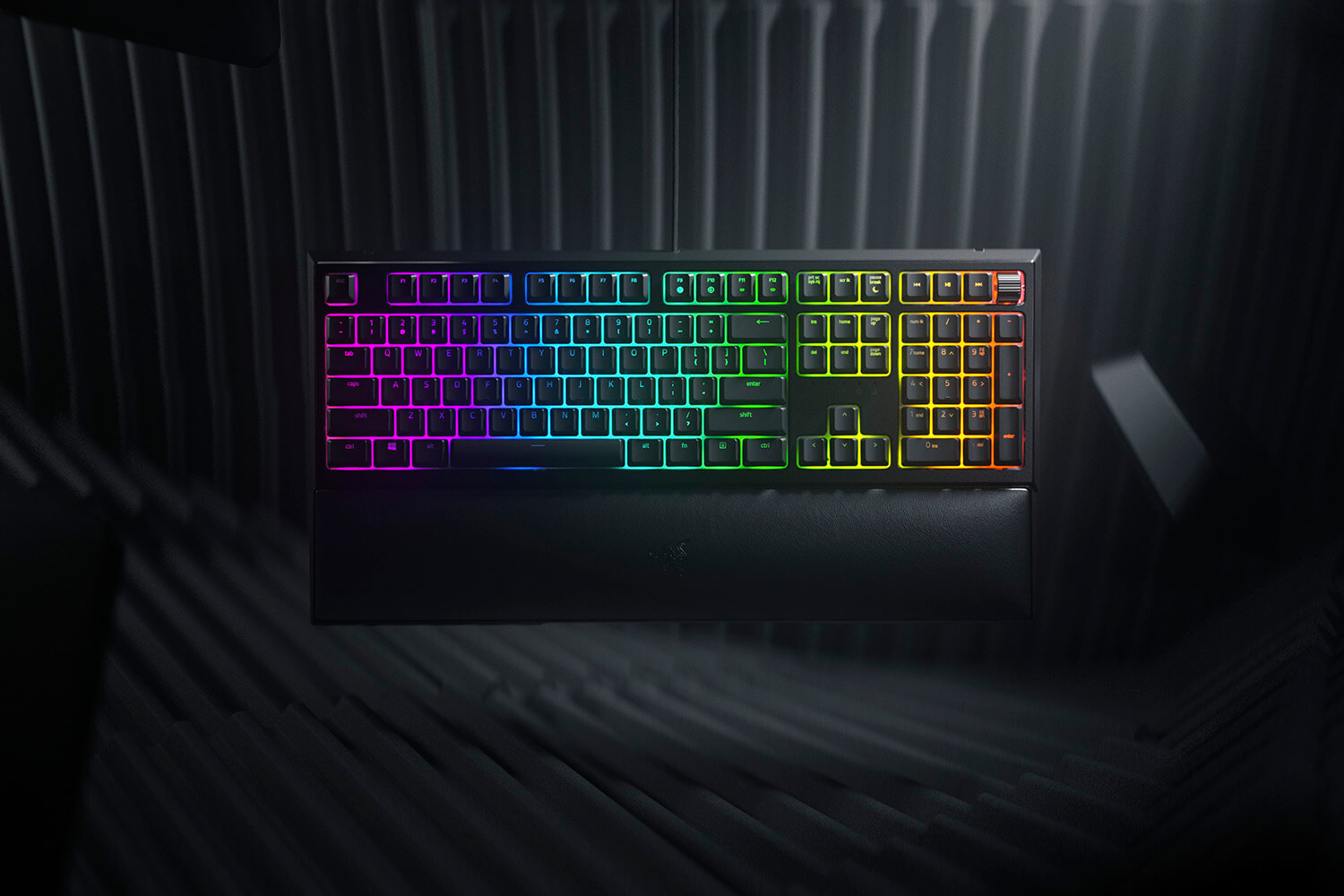 Razer Ornata V2 Gaming Keyboard Mecha-Membrane Switches Chroma RGB UK-Layout